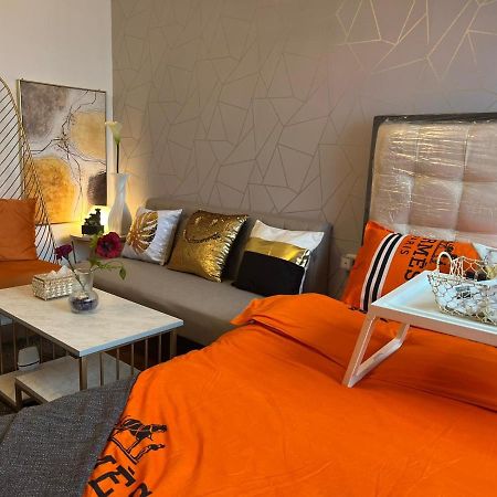Cozy Studio Unit At Sun Residences Quezon City Exterior photo